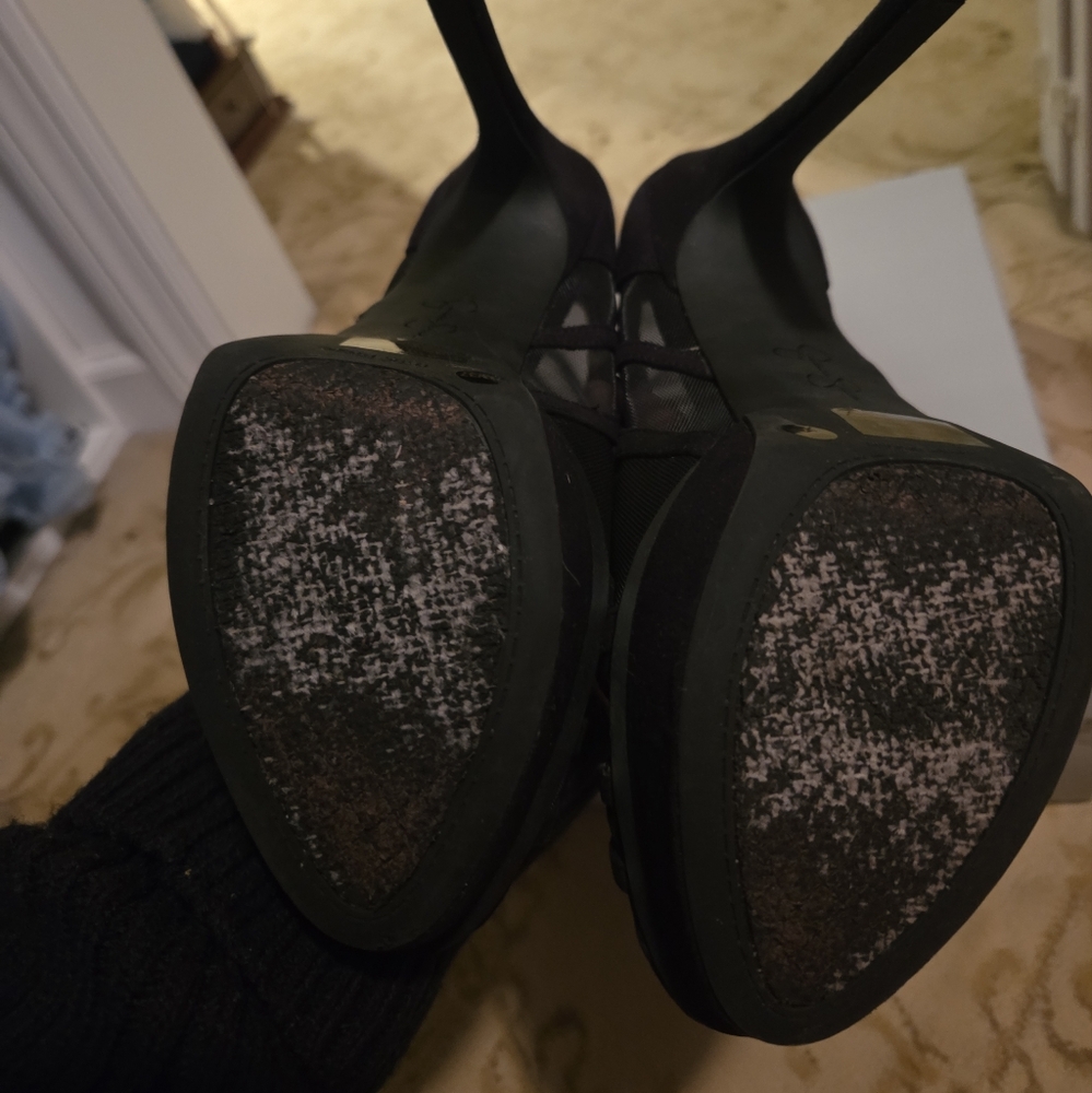 Jessica Simpson Black Mesh and Micro Suede Heels, Size 7 - Picture 3 of 5